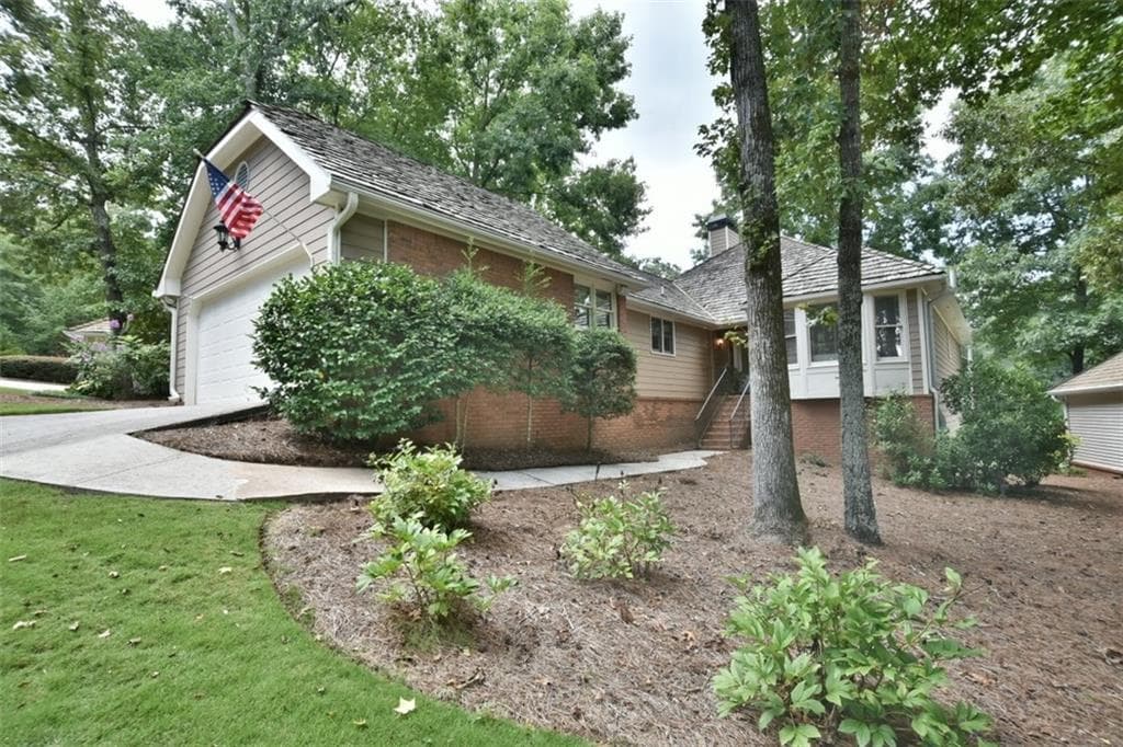 2470 Camden Glen Court, Roswell, GA 30076 — most recent listing photo
