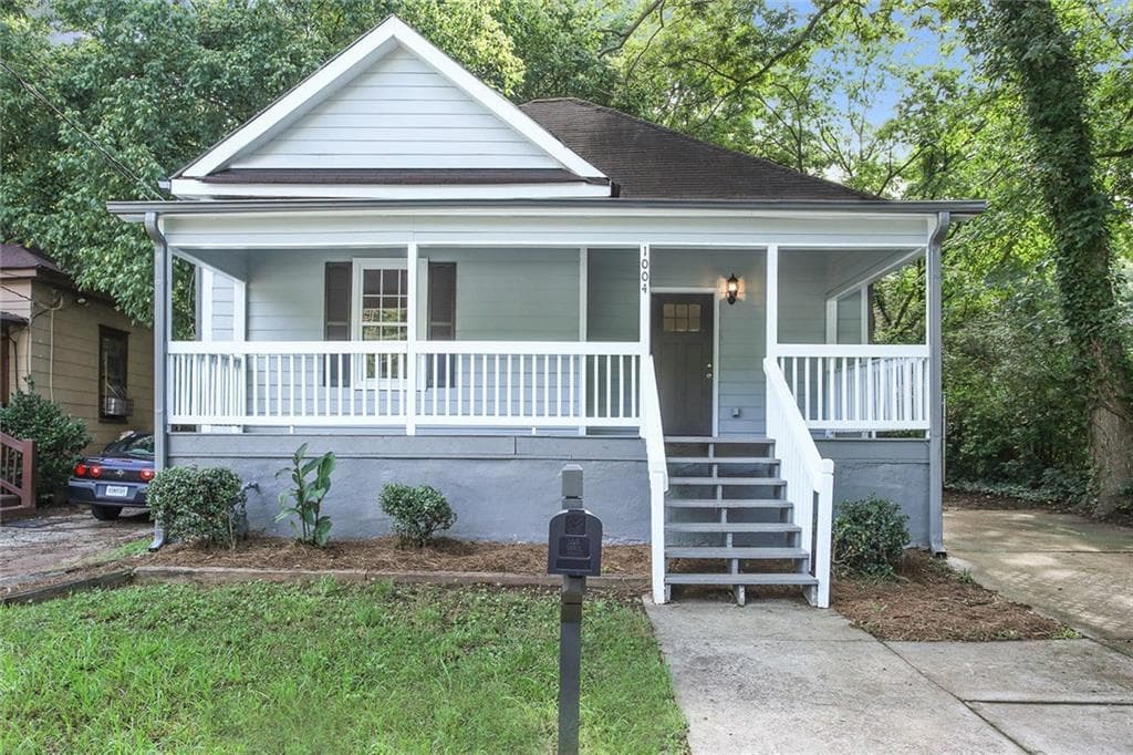 3 bedroom, 1,218 sq ft single family residence sold at 1004 Lawton Street, Atlanta, GA 30310