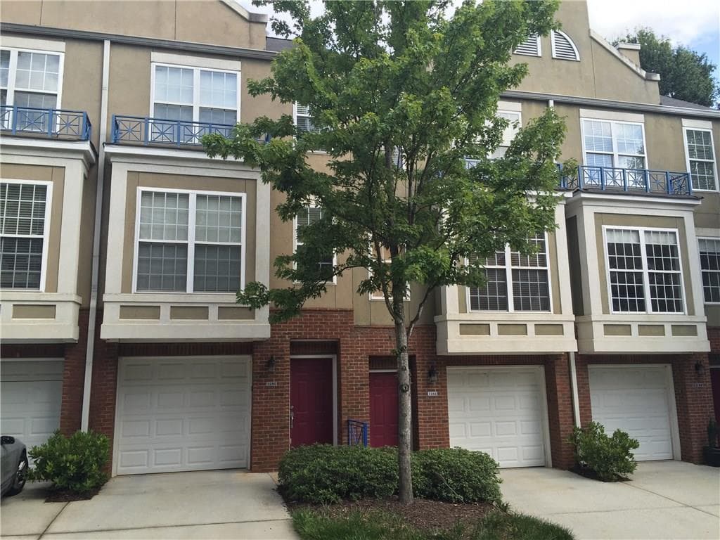 1 bedroom, 900 sq ft townhouse sold at 1180 Village Court 1180, Atlanta, GA 30316