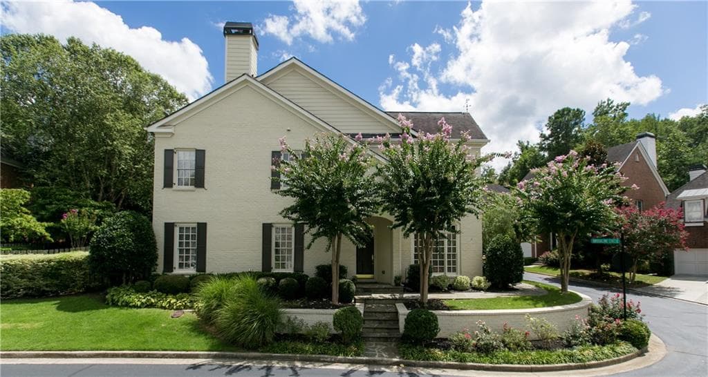 3 bedroom, 2,671 sq ft single family residence sold at 2559 Haberfield Court, Atlanta, GA 30319