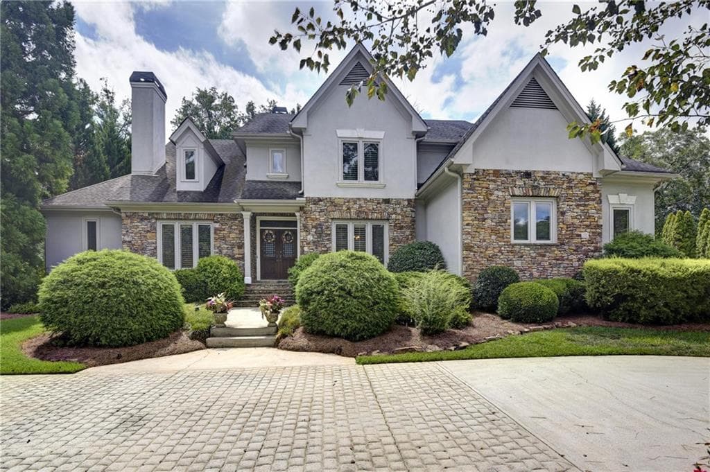 5 bedroom, 4,256 sq ft single family residence sold at 4408 Columns Drive, Marietta, GA 30067