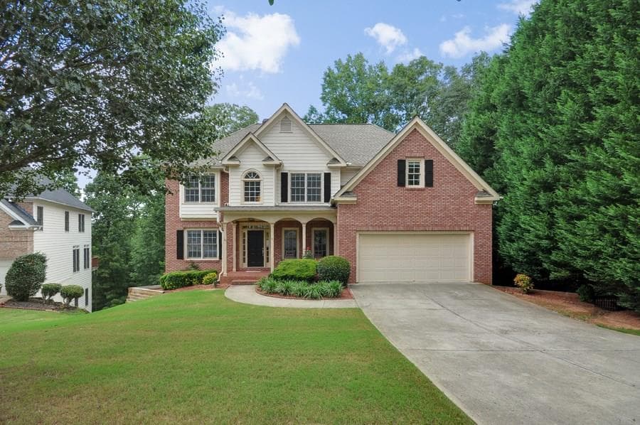 6820 Crofton Farms Court, Alpharetta, GA 30005 — most recent listing photo