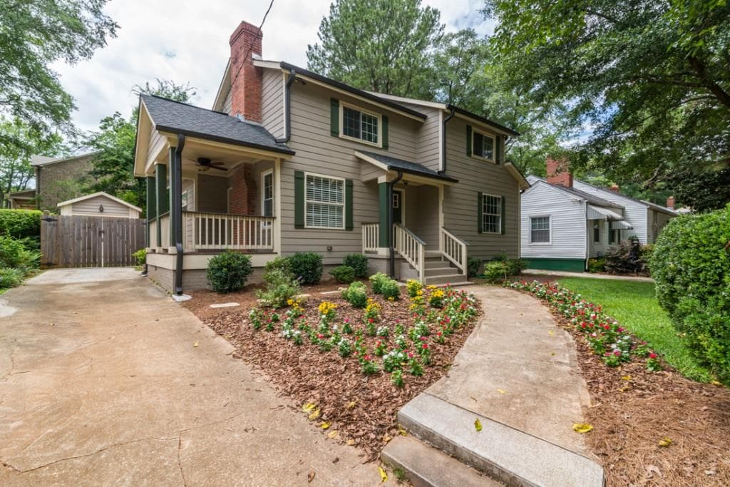 3 bedroom, 1,874 sq ft single family residence sold at 2839 Pharr Road, Atlanta, GA 30317