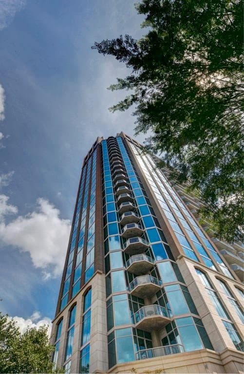 2 bedroom, 1,680 sq ft condominium sold at 2795 Peachtree Road 1709, Atlanta, GA 30305