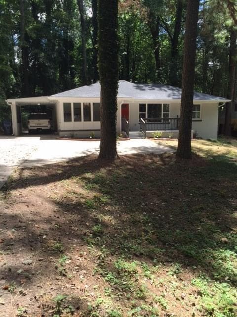 3 bedroom, 1,563 sq ft single family residence sold at 1992 Cascade Road, Atlanta, GA 30311