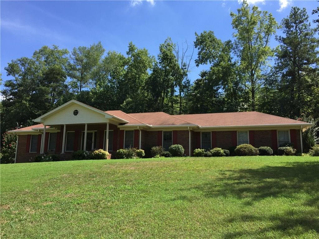 2555 Johnson Drive, Cumming, GA 30040 — most recent listing photo