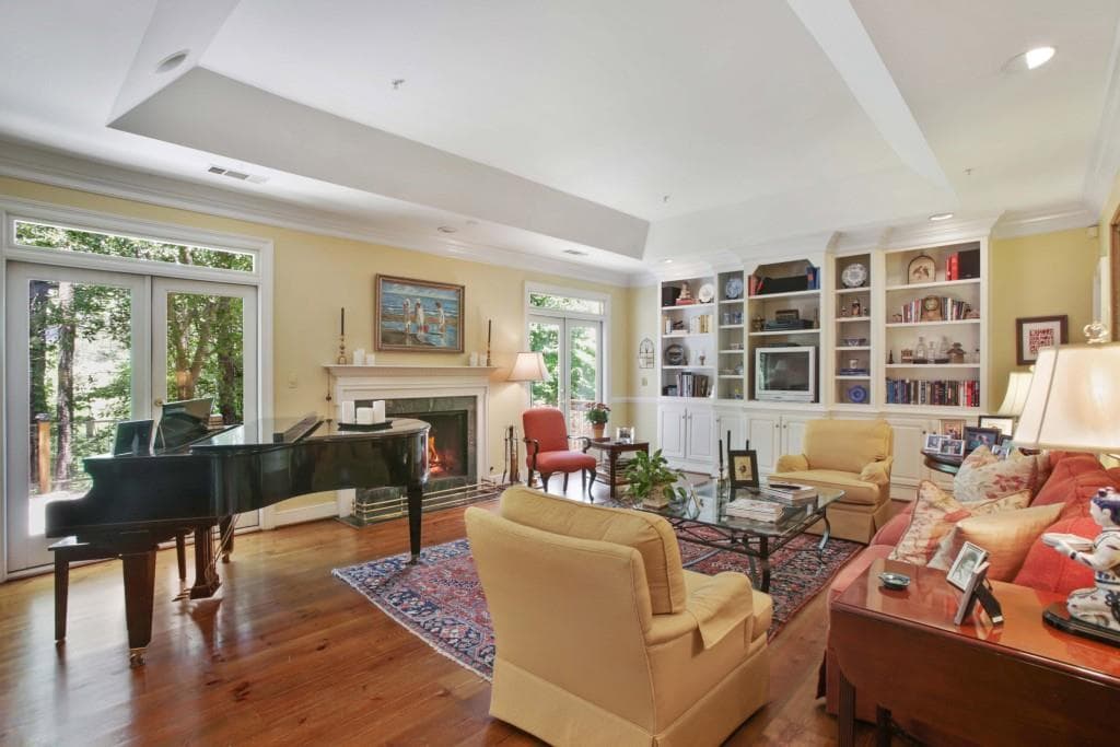4 bedroom, 4,644 sq ft single family residence sold at 2854 Kingsland Court, Atlanta, GA 30339