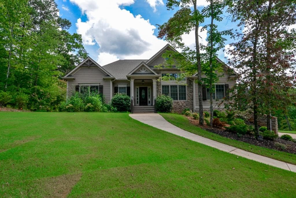 4 bedroom, 2,978 sq ft single family residence sold at 945 WHISTLER Lane, Canton, GA 30114