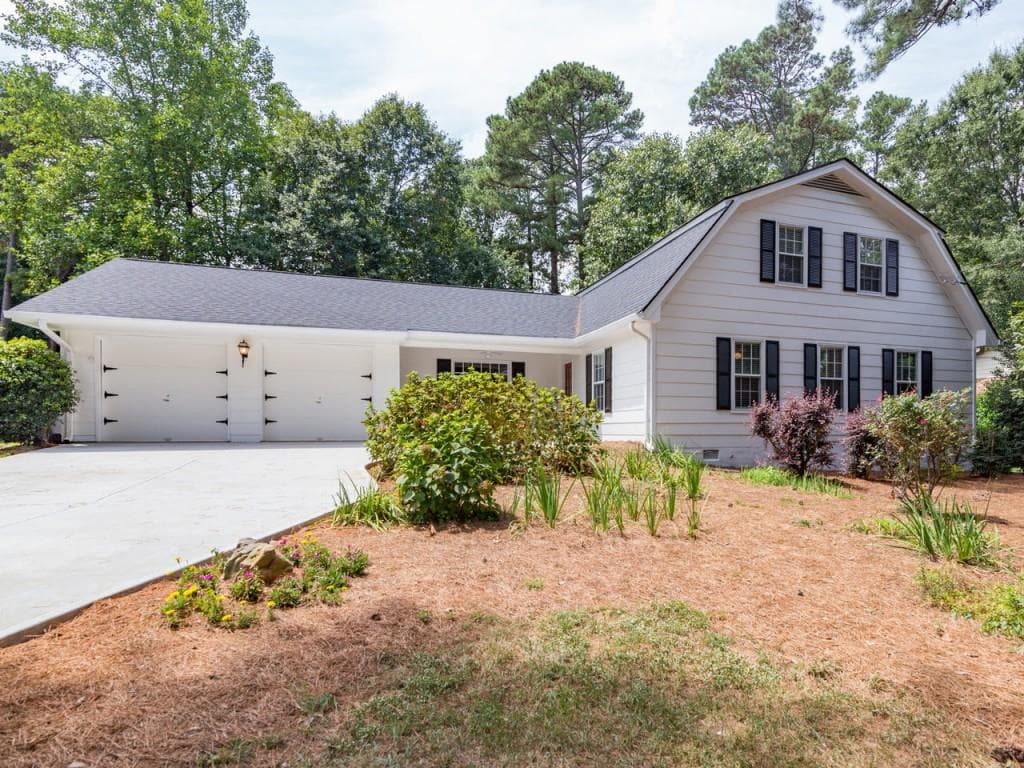 581 Cricket Hill Trail, Lawrenceville, GA 30044 — most recent listing photo