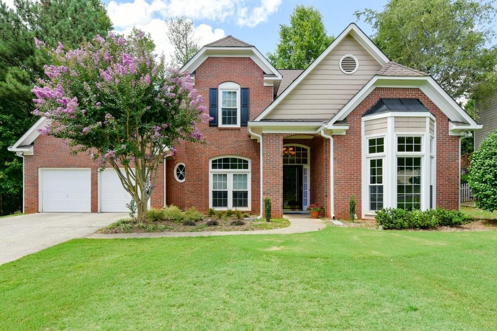 4 bedroom, 3,725 sq ft single family residence sold at 1054 Chesterfield Place, Marietta, GA 30064