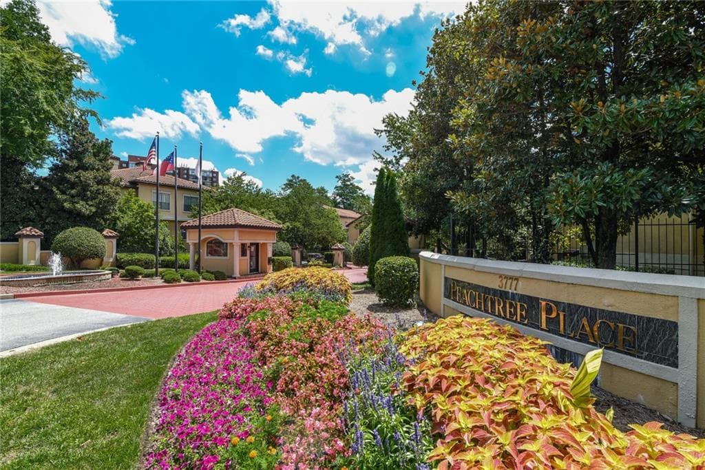 3 bedroom, 1,402 sq ft condominium sold at 3777 Peachtree Road 632, Atlanta, GA 30319