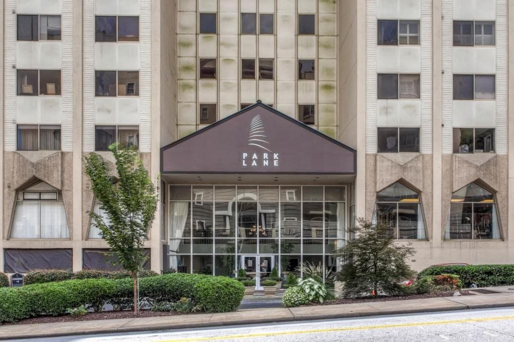 1 bedroom, 837 sq ft condominium sold at 2479 Peachtree Road 308, Atlanta, GA 30305