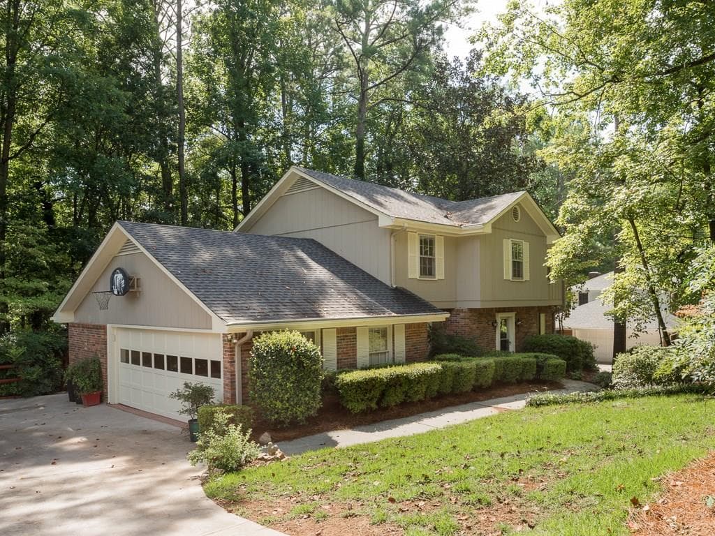 1215 Land O Lakes Drive, Roswell, GA 30075 — most recent listing photo