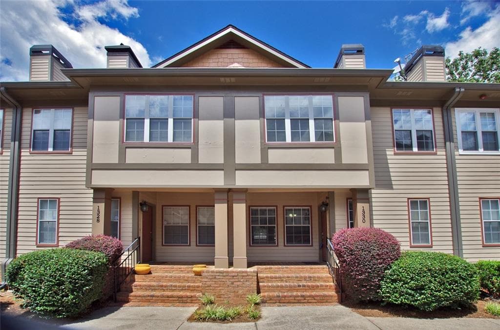 2 bedroom, 1,264 sq ft townhouse sold at 1330 Stillwood Chase, Atlanta, GA 30306