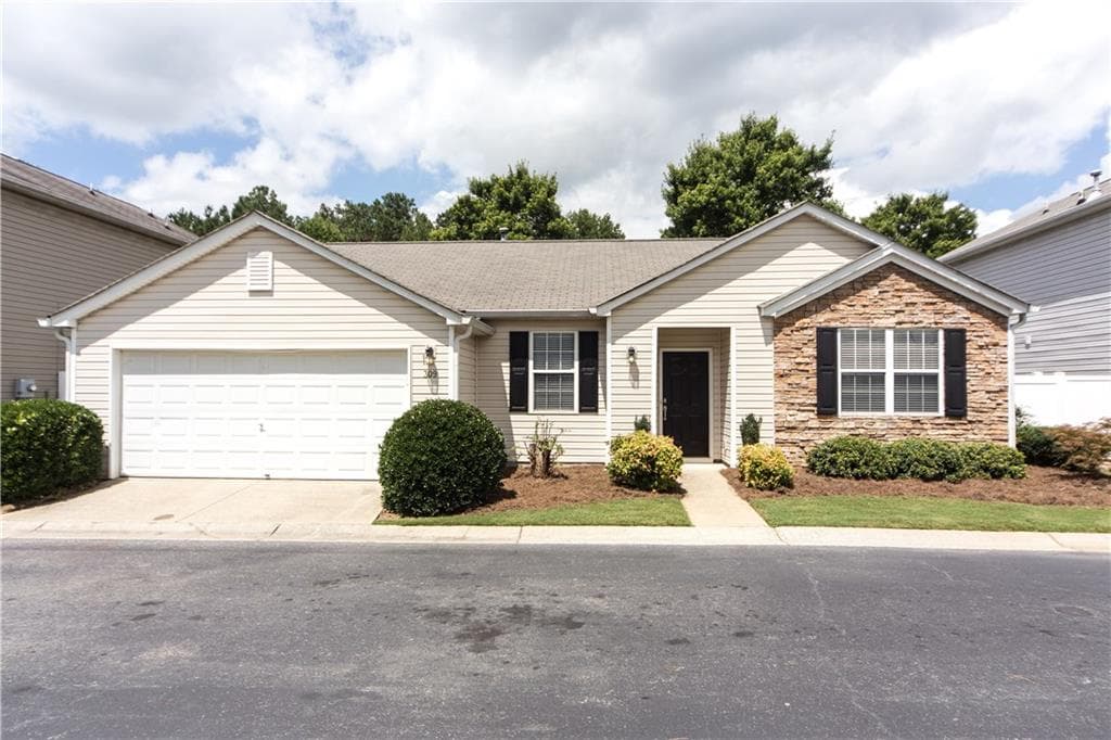 3 bedroom, 1,172 sq ft single family residence sold at 309 HARMONY Court, Alpharetta, GA 30004
