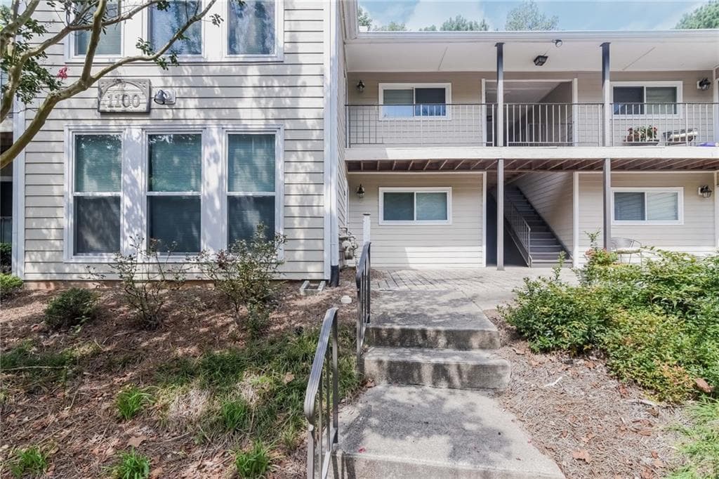 1105 Lake Pointe Circle, Roswell, GA 30075 — most recent listing photo