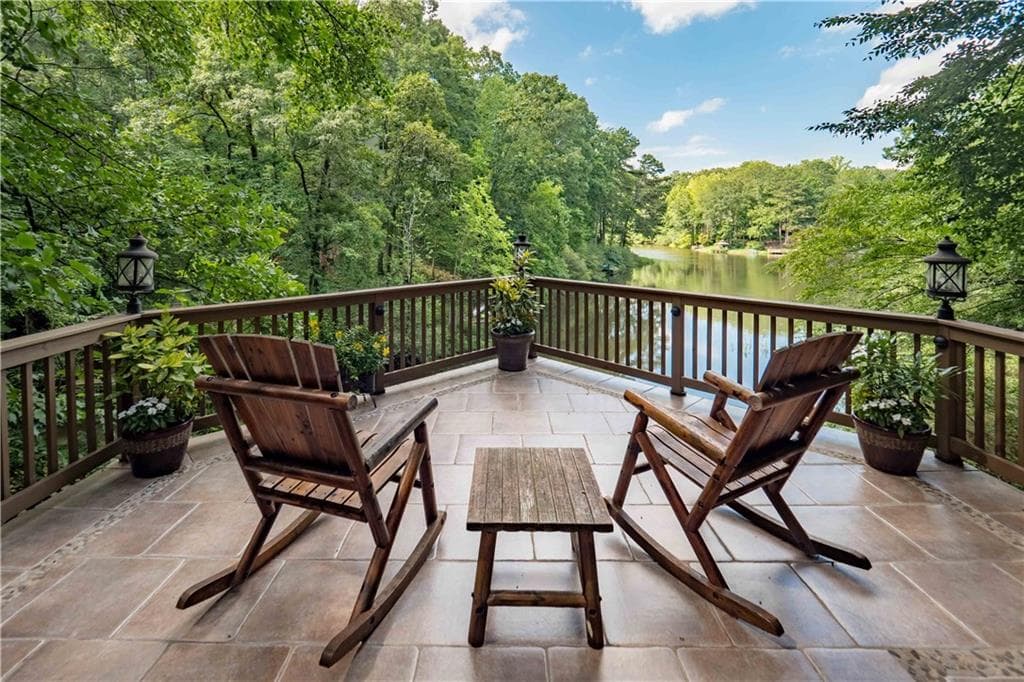 3800 Loch Highland Parkway, Roswell, GA 30075 — most recent listing photo