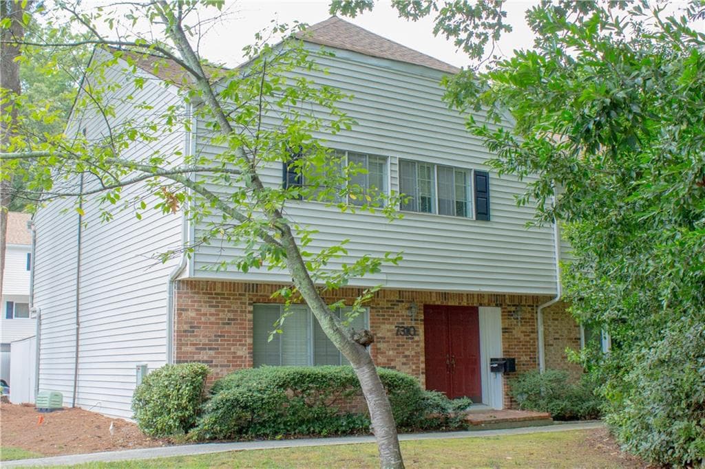 7310 Cardigan Circle, Atlanta, GA 30328 — most recent listing photo
