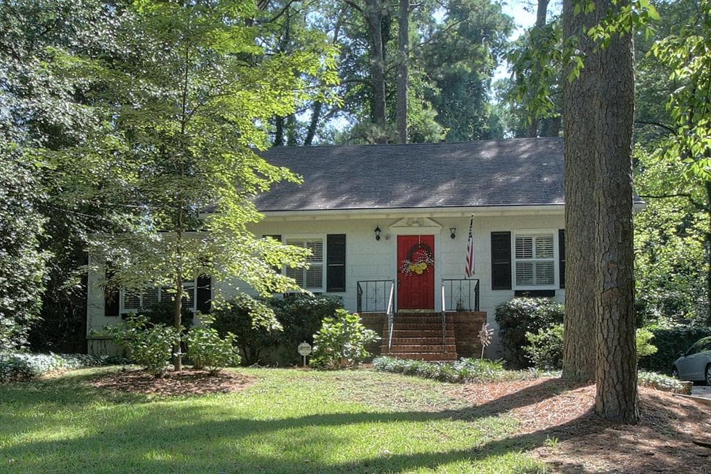 3 bedroom, 1,677 sq ft single family residence sold at 3200 Parkridge Crescent, Atlanta, GA 30341