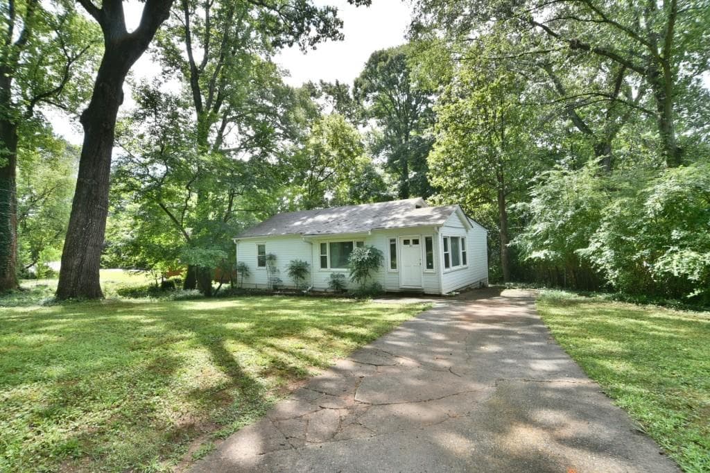 611 Scott Circle, Decatur, GA 30033 — most recent listing photo