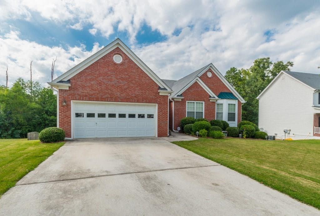 420 BALLYSHANNON Drive, Dacula, GA 30019 — most recent listing photo