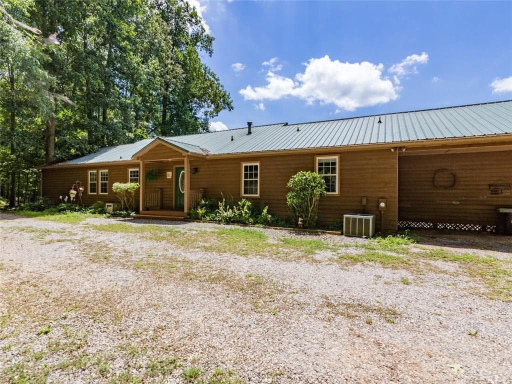 1938 Holcomb Road, Dawsonville, GA 30534 — most recent listing photo
