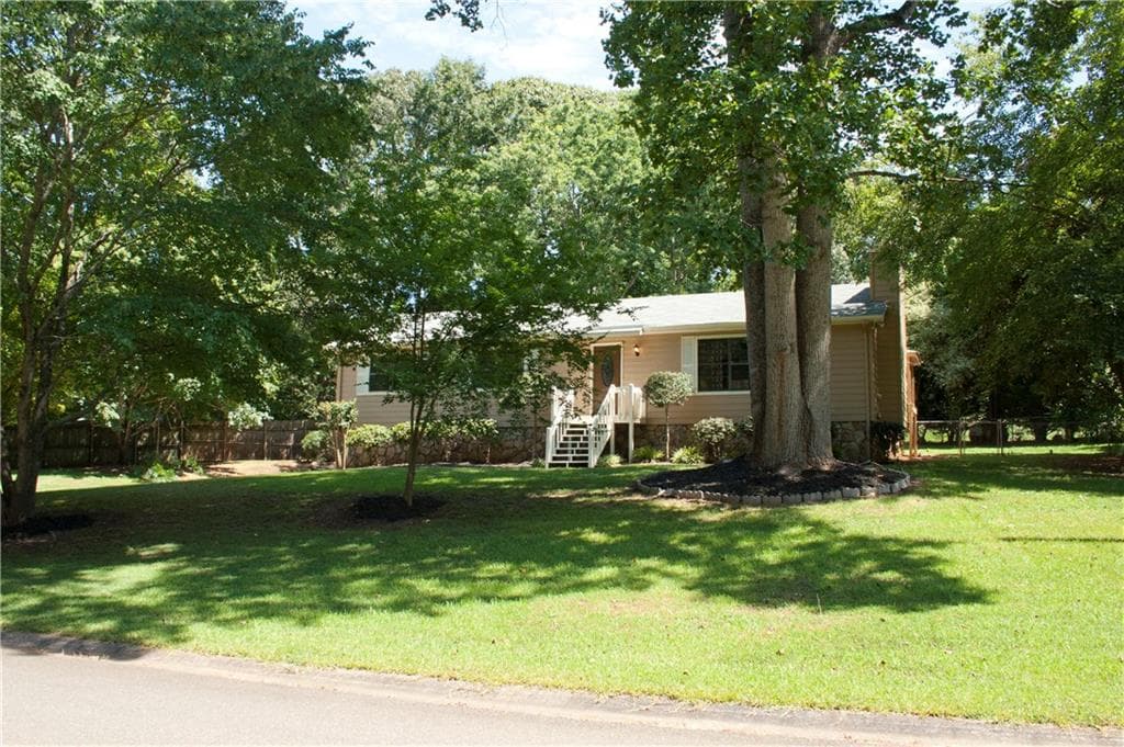 1142 Becky Court, Acworth, GA 30102 — most recent listing photo