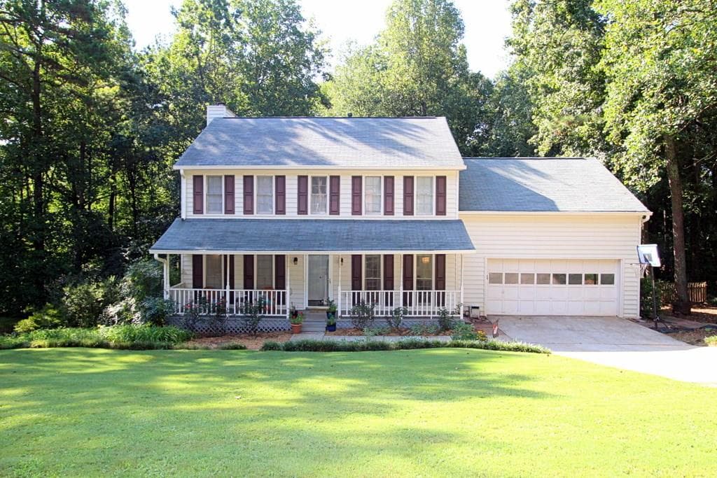 4 bedroom, 2,019 sq ft single family residence sold at 1450 Laurel River Trail, Lawrenceville, GA 30043