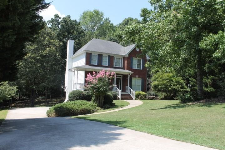 2010 Ivy Lane, Cumming, GA 30041 — most recent listing photo