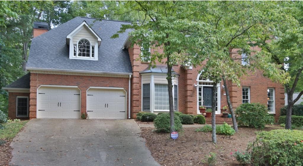 4 bedroom, 3,212 sq ft single family residence sold at 220 Flowing Spring Trail, Roswell, GA 30075