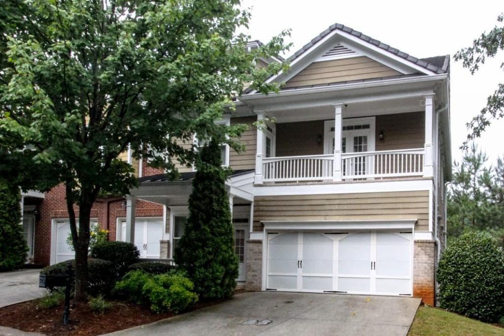 4 bedroom, 3,600 sq ft townhouse sold at 682 Royer Place 682, Atlanta, GA 30342