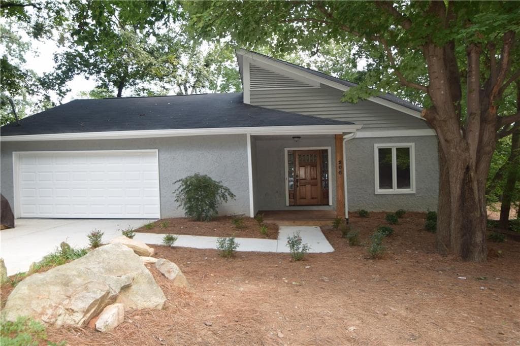 206 Lakeshore Drive, Berkeley Lake, GA 30096 — most recent listing photo
