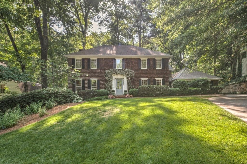 5 bedroom single family residence sold at 4610 Jettridge Drive, Atlanta, GA 30327
