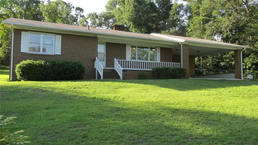 177 James Drive, Hartwell, GA 30643 — most recent listing photo