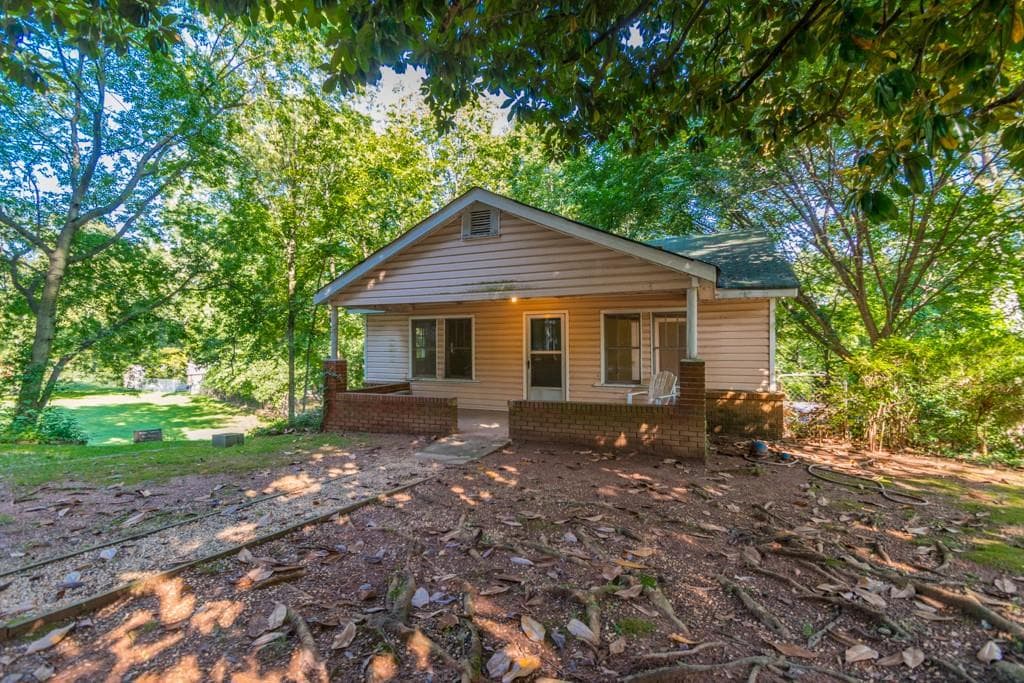 2 bedroom, 1,120 sq ft single family residence sold at 2655 W Main Street, Atlanta, GA 30318
