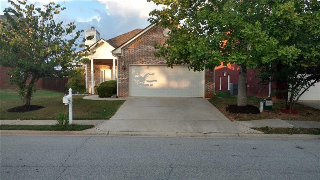 121 Madison Avenue, Jackson, GA 30233 — most recent listing photo
