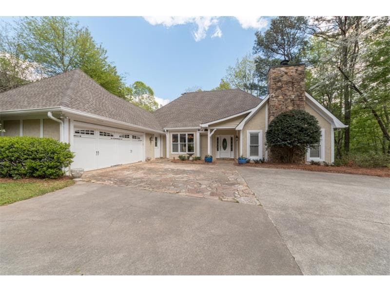 9085 Huntcliff Trace, Sandy Springs, GA 30350 — most recent listing photo