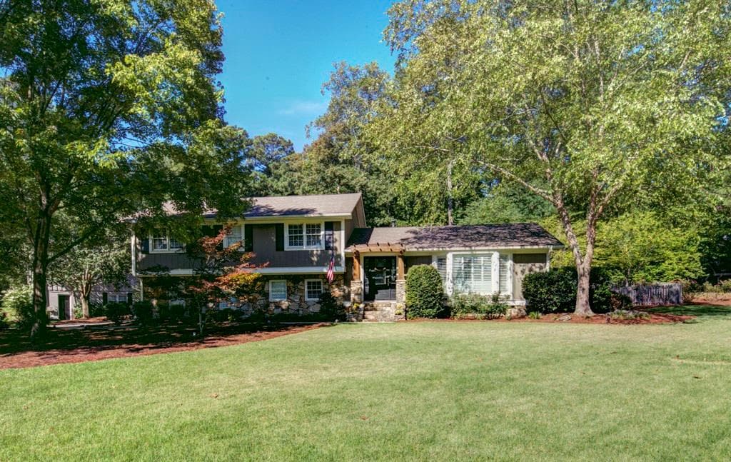 300 Willow Glenn Court, Marietta, GA 30068 — most recent listing photo