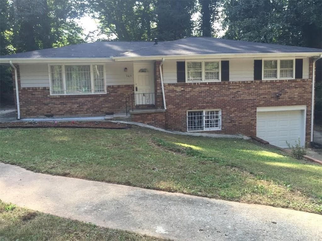 4 bedroom, 1,737 sq ft single family residence sold at 367 Derbyshire Drive, Stone Mountain, GA 30088