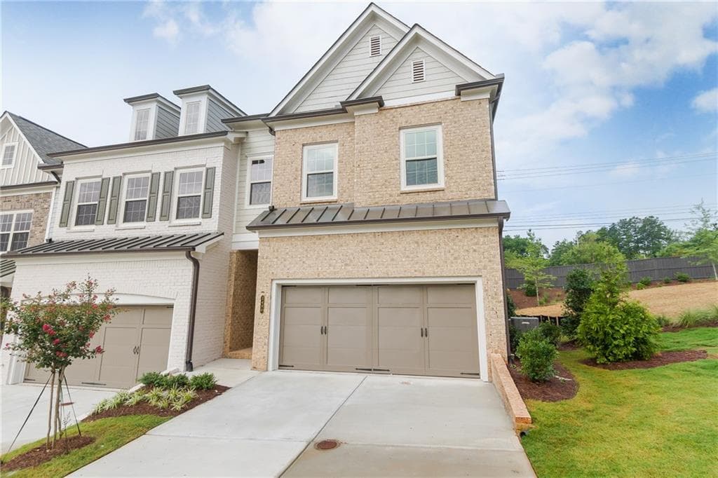 1017 Milhaven Drive, Roswell, GA 30076 — most recent listing photo