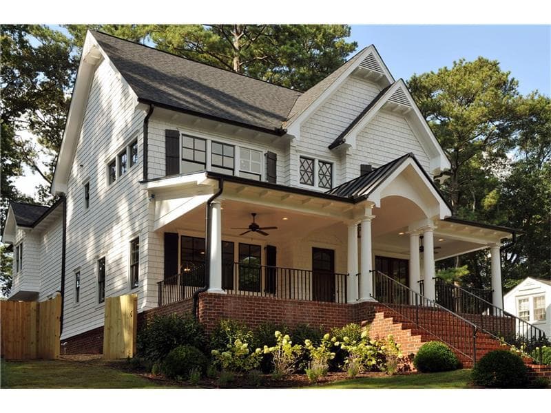 5 bedroom, 4,765 sq ft single family residence sold at 1314 Pasadena Avenue, Atlanta, GA 30306