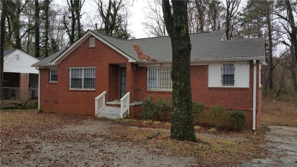 2 bedroom, 1,237 sq ft single family residence sold at 1435 Bouldercrest Road, Atlanta, GA 30316