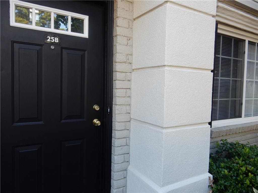 6940 Roswell Road 25B, Sandy Springs, GA 30328 — most recent listing photo