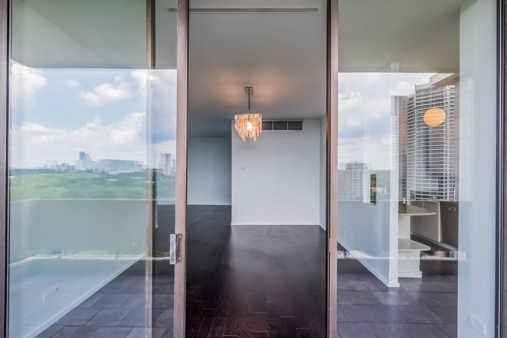 1 bedroom, 1,244 sq ft condominium sold at 2575 Peachtree Road 22H, Atlanta, GA 30305