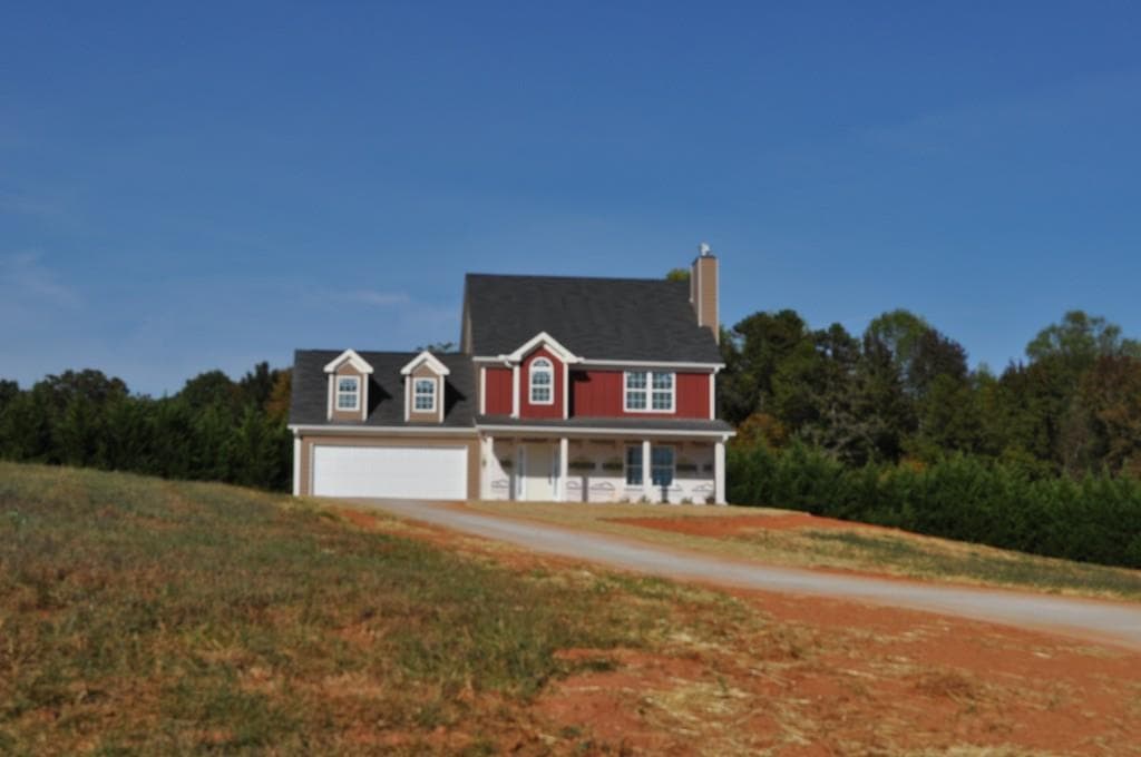 8262 MOUNTAIN GLEN Drive, Clermont, GA 30527 — most recent listing photo