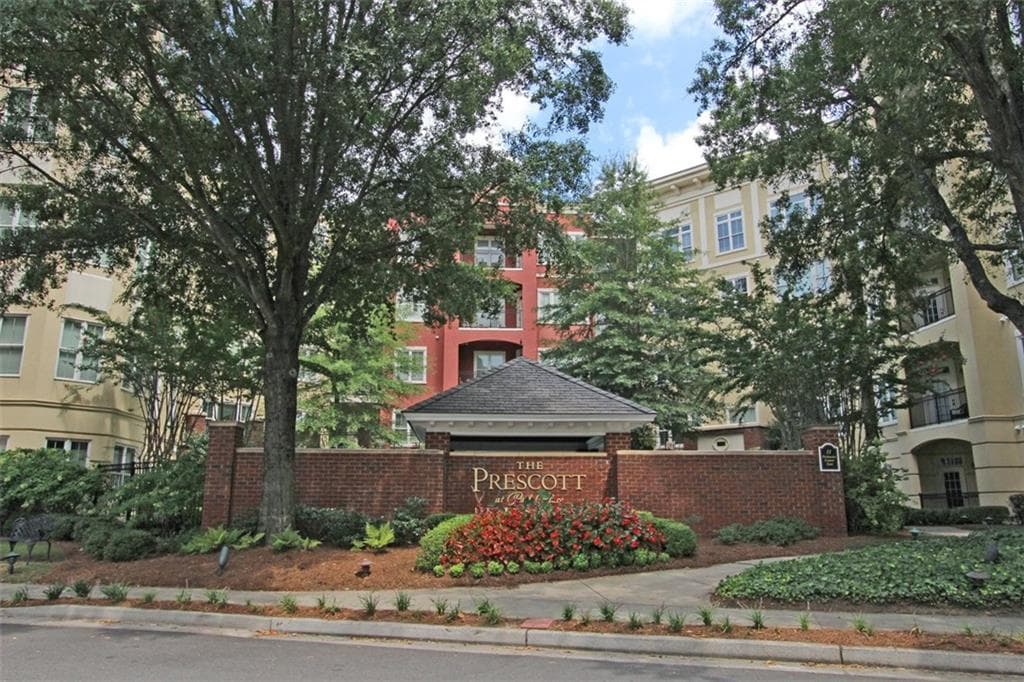 2 bedroom, 1,292 sq ft condominium sold at 11 Perimeter Center 1217, Atlanta, GA 30346