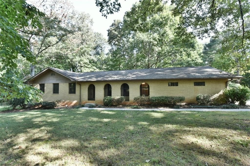 3 bedroom, 3,283 sq ft single family residence sold at 2951 Winn Drive, Lawrenceville, GA 30044