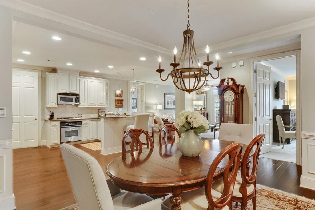 2 bedroom, 1,769 sq ft condominium sold at 4950 Ivy Ridge Drive 102, Atlanta, GA 30339