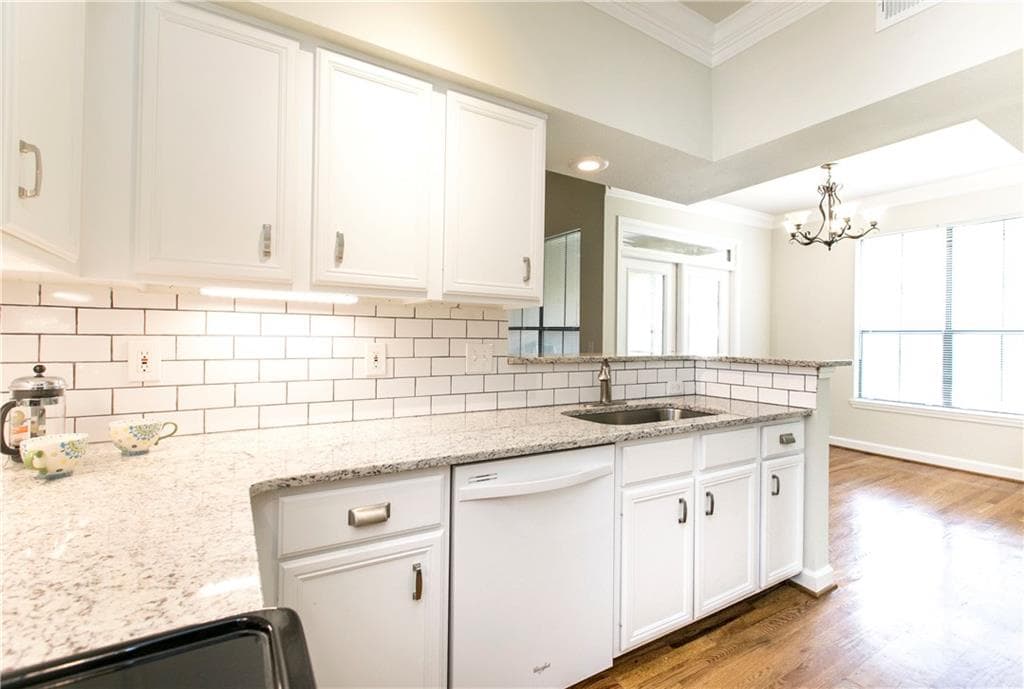 2 bedroom, 1,035 sq ft condominium sold at 3777 PEACHTREE Road 831, Brookhaven, GA 30319