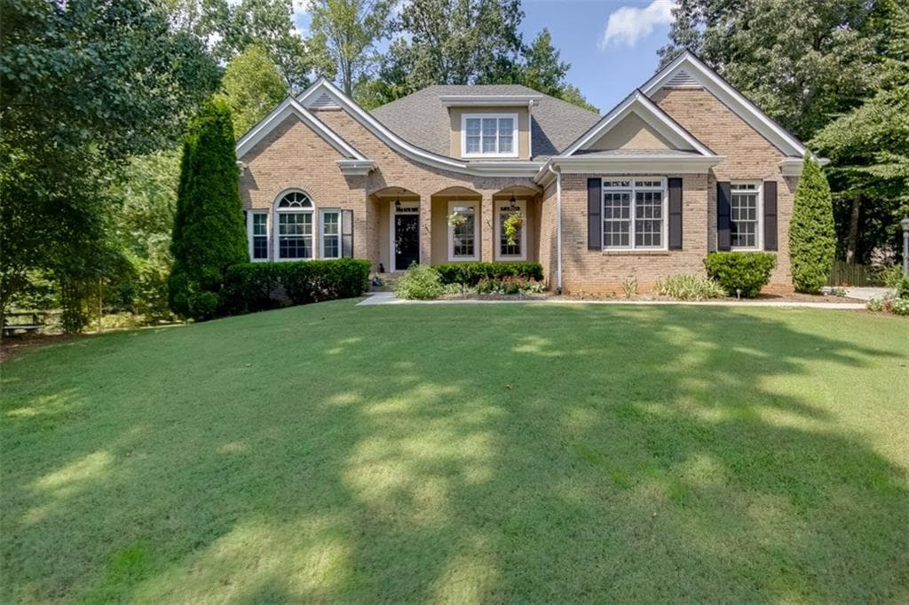 4 bedroom, 3,259 sq ft single family residence sold at 404 Oak Hill Drive, Canton, GA 30115